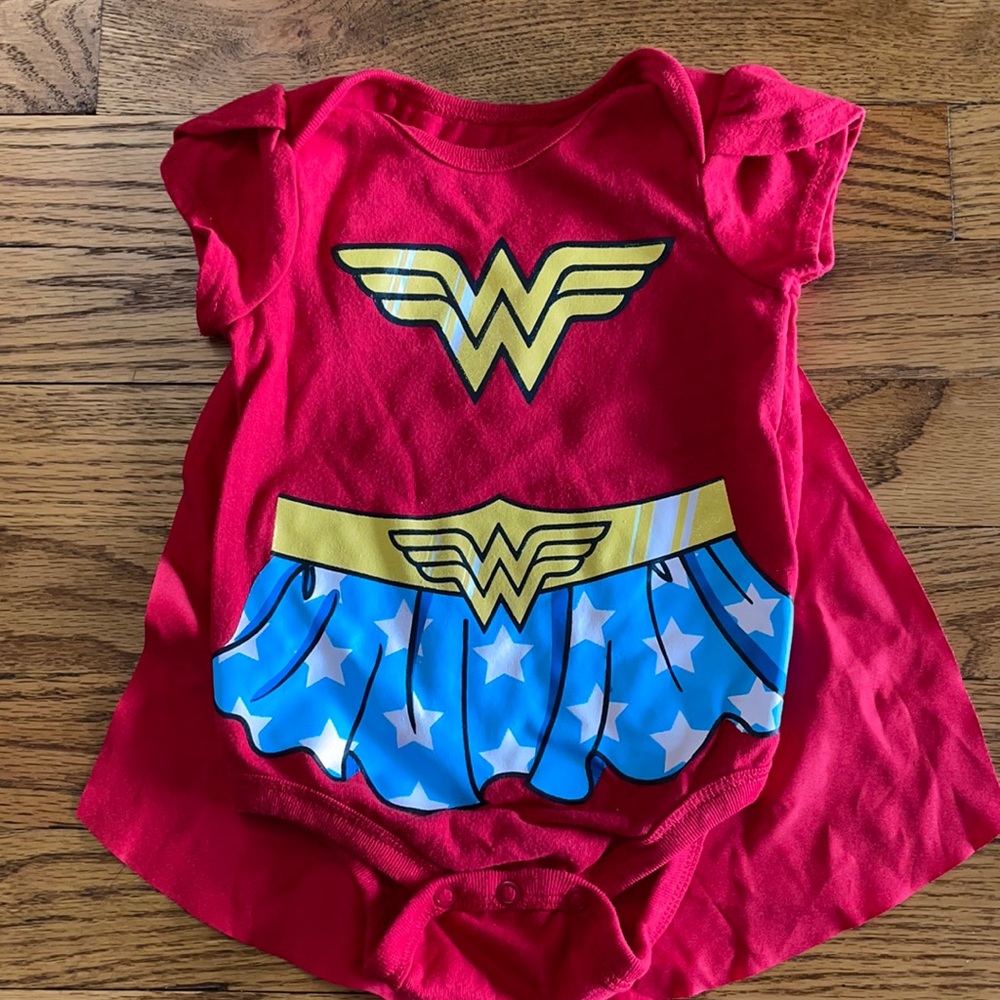 Wonder Woman x DC Comics | Baby Onesie with Cape